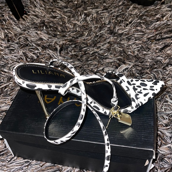 Shoes - Brand new cow print heel